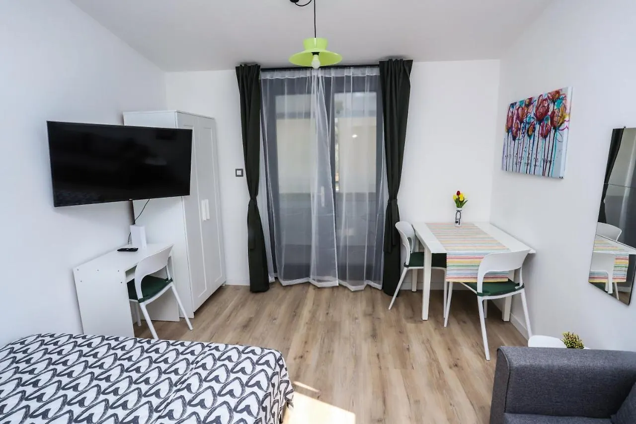 Studio Nina Porec Apartment