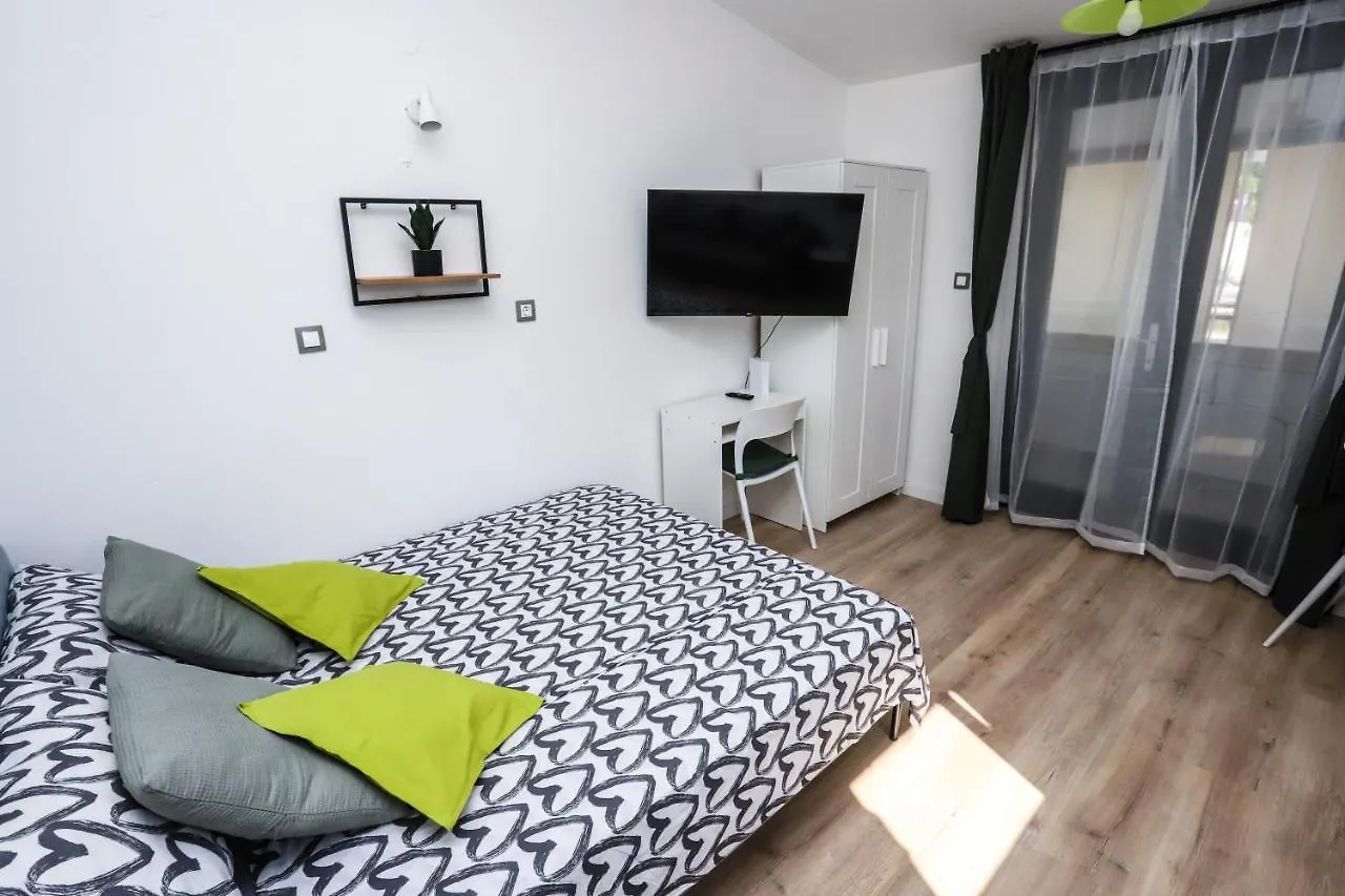Studio Nina Porec Croatia